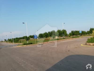 Bahria Paradise Commercial Plots Are Available For Sale