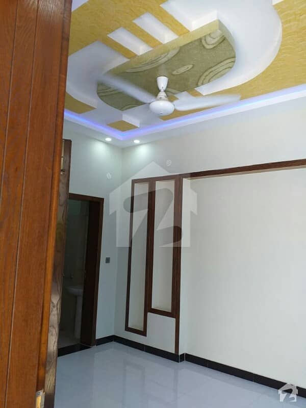 ایف ۔ 10 اسلام آباد میں 3 کمروں کا 8 مرلہ فلیٹ 3.3 کروڑ میں برائے فروخت۔