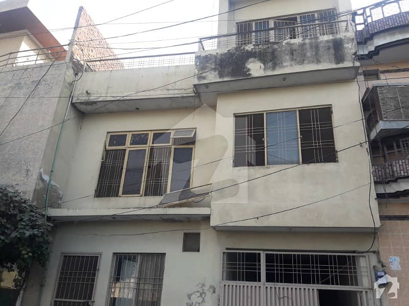 جوہر ٹاؤن فیز 1 - بلاک ای1 جوہر ٹاؤن فیز 1 جوہر ٹاؤن لاہور میں 5 کمروں کا 5 مرلہ مکان 85 لاکھ میں برائے فروخت۔