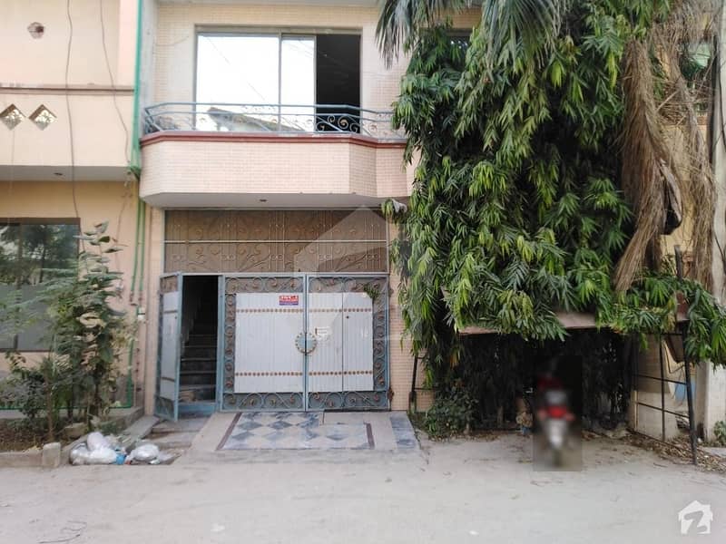جوہر ٹاؤن فیز 1 - بلاک سی 1 جوہر ٹاؤن فیز 1 جوہر ٹاؤن لاہور میں 6 کمروں کا 5 مرلہ مکان 1.25 کروڑ میں برائے فروخت۔