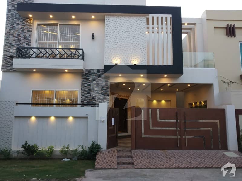 7 Marla Double Story Brand New House For Sale