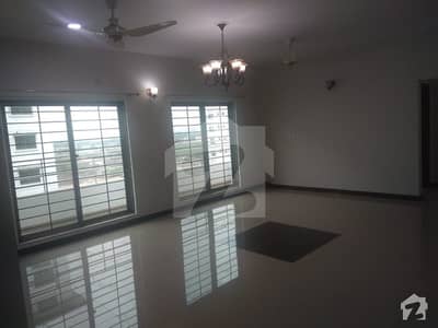 Askari-X 5th Floor Flat Front View Three Beds Urgently For Rent Askari-X 5th Floor Flat Front View Three Beds Urgently For Rent