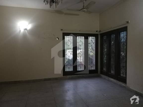 1 Kanal Solid Bungalow For Rent With Attached Original Picture