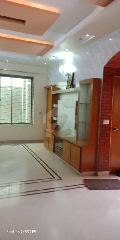JOHAR TOWN E1  BLOCK OUTCLASS NEW 1 KANAL LOWER PORTION  AVAILABLE FOR RENT