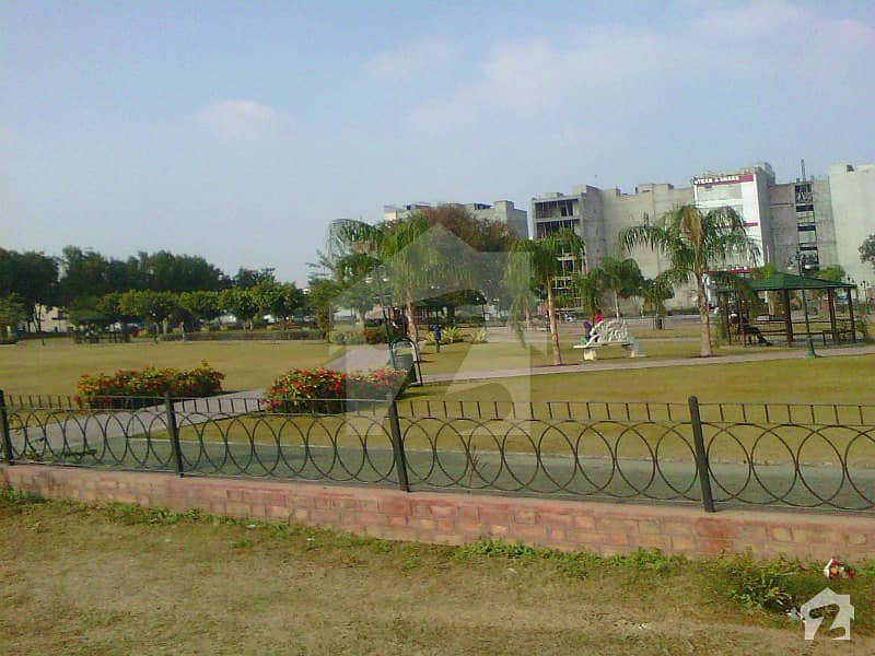Phase 5 Stylish Kanal Upper Portion For Rent Near Jalal Sons E  J Block Park