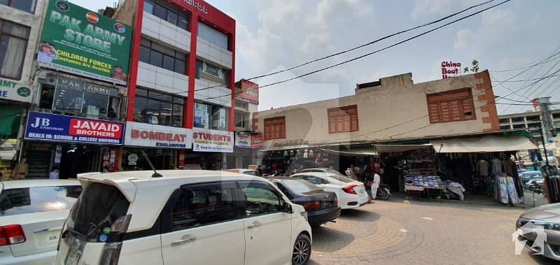 بینک روڈ راولپنڈی میں 10 مرلہ عمارت 36 کروڑ میں برائے فروخت۔