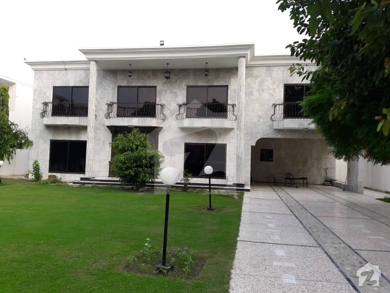 ڈی ایچ اے فیز 3 ڈیفنس (ڈی ایچ اے) لاہور میں 5 کمروں کا 2 کنال مکان 2.35 لاکھ میں کرایہ پر دستیاب ہے۔