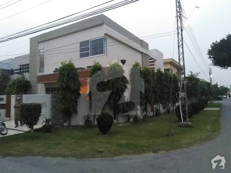 8 Marla House For Rent In DHA Lahore V Block