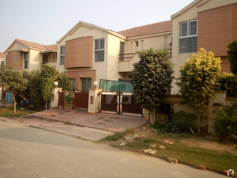 WellBuilt House Available At Good Location Imperial Garden Homes