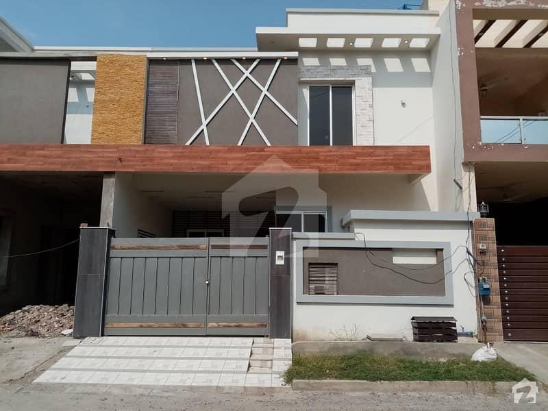 5.5 Marla Gray Structure House Is Available In TNT Colony Satiana Road