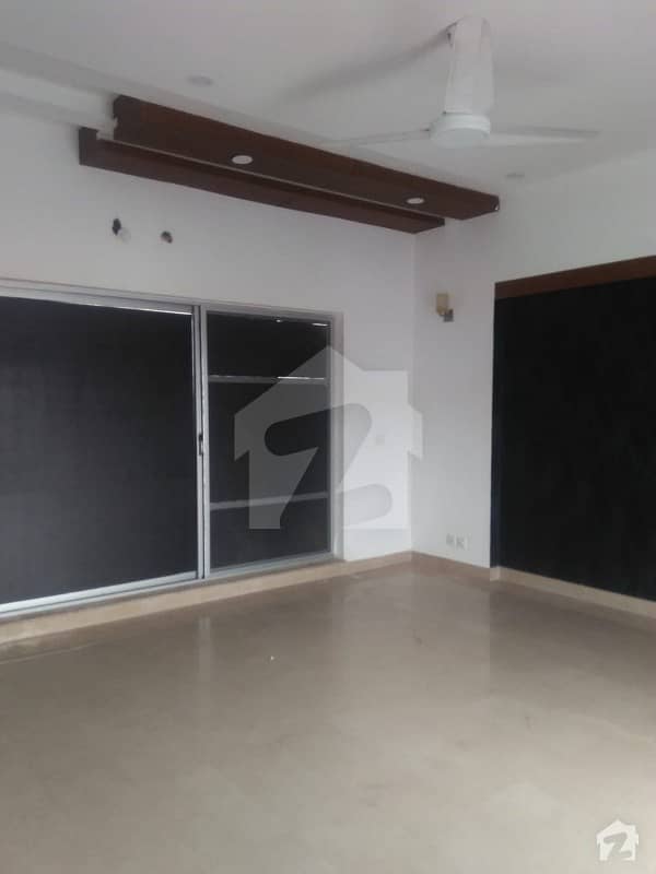 Out Class 1 Kanal Upper Portion Lower Lock For Rent In Park View Phase 8 Dha Lahore Modern Living Style Safe Secure Peaceful
