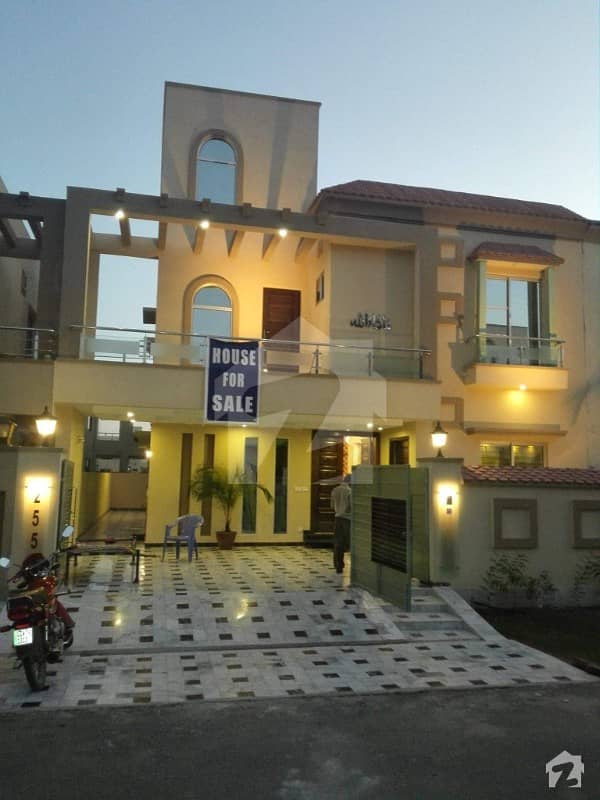 10 Marla House For Rent Located In Bahria Town  Takbeer Block