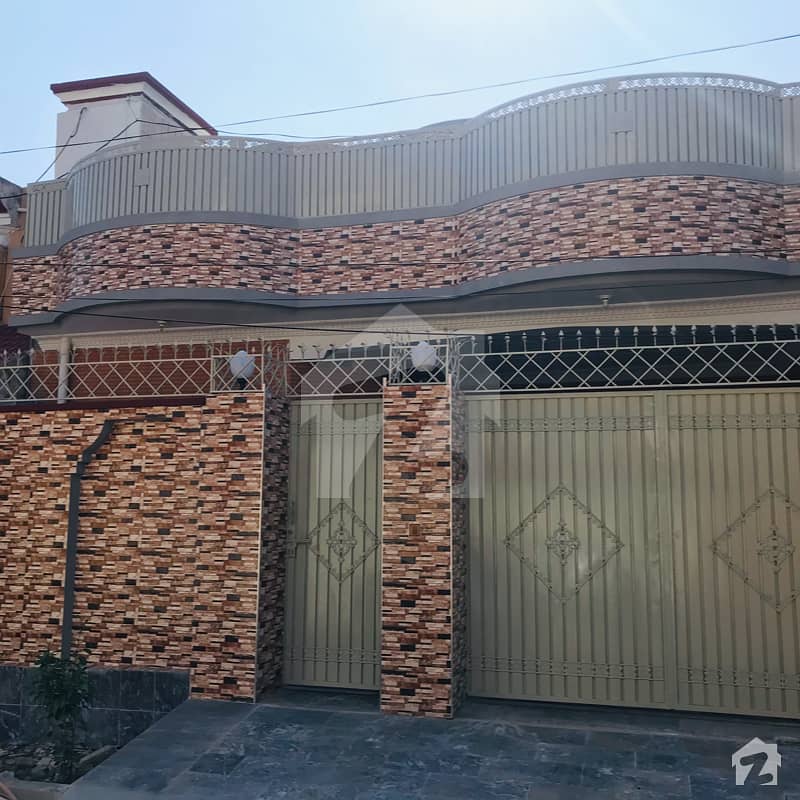 شیخ ملتون ٹاؤن مردان میں 5 کمروں کا 7 مرلہ مکان 1.3 کروڑ میں برائے فروخت۔