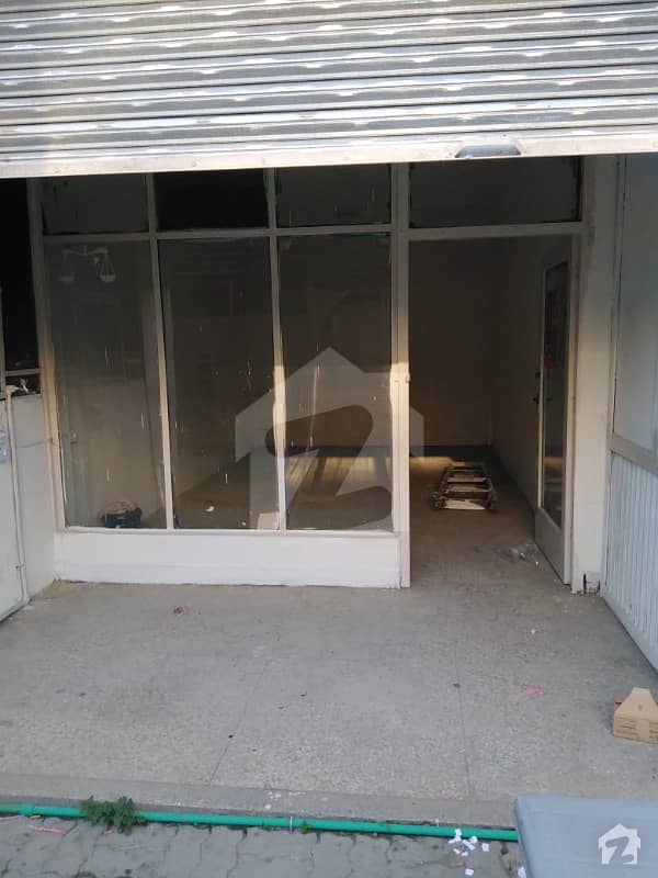 Shop Available For Rent