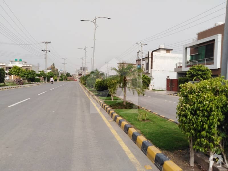 الجلیل گارڈن - روز بلاک الجلیل گارڈن لاہور میں 10 مرلہ رہائشی پلاٹ 80 لاکھ میں برائے فروخت۔