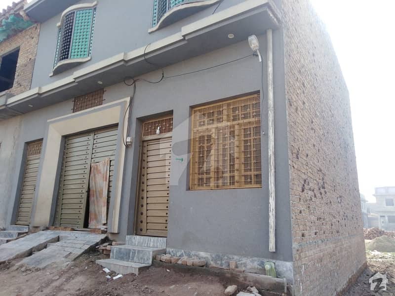 ڈلا زیک روڈ پشاور میں 5 کمروں کا 4 مرلہ مکان 70 لاکھ میں برائے فروخت۔