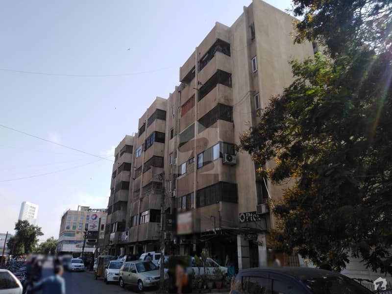 کلفٹن ۔ بلاک 7 کلفٹن کراچی میں 2 کمروں کا 5 مرلہ فلیٹ 1.45 کروڑ میں برائے فروخت۔