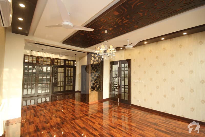 ڈی ایچ اے فیز 6 ڈیفنس (ڈی ایچ اے) لاہور میں 5 کمروں کا 1 کنال مکان 4.95 کروڑ میں برائے فروخت۔