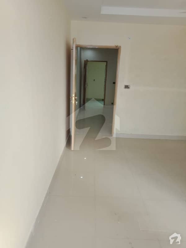 IDEAL LOCATION 1 BED FLAT WITH TV LOUNGE AVALABLE NEAR BY GRAND MOSQUE