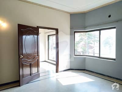 DEFENCE ONE KANAL UPPER PORTION SAPRAT GAT FOR RENT IN DHA PHASE 4 DEFENCE ONE KANAL UPPER PORTION SAPRAT GAT FOR RENT IN DHA PHASE 4