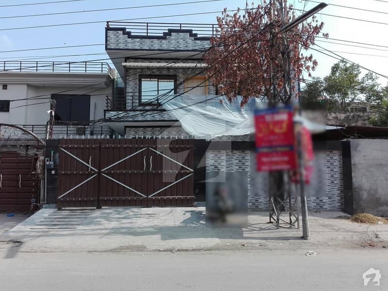 سمن آباد ۔ بلاک این سمن آباد لاہور میں 6 کمروں کا 12 مرلہ مکان 3.1 کروڑ میں برائے فروخت۔