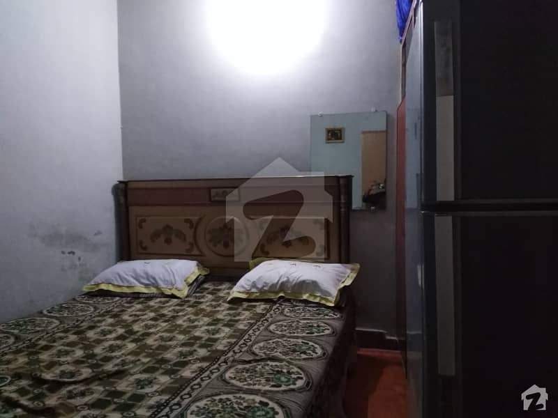 پیکو روڈ لاہور میں 2 کمروں کا 2 مرلہ مکان 35 لاکھ میں برائے فروخت۔