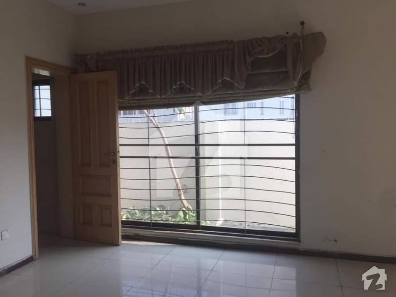 1 Kanal Slightly Used House For Sale 1 Kanal Slightly Used House For Sale