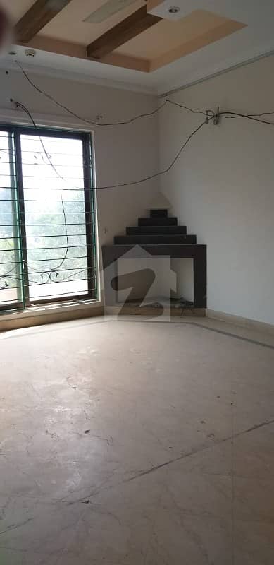 4 Marla Commercial 2nd Floor Office Is Available For Rent 4 Marla Commercial 2nd Floor Office Is Available For Rent