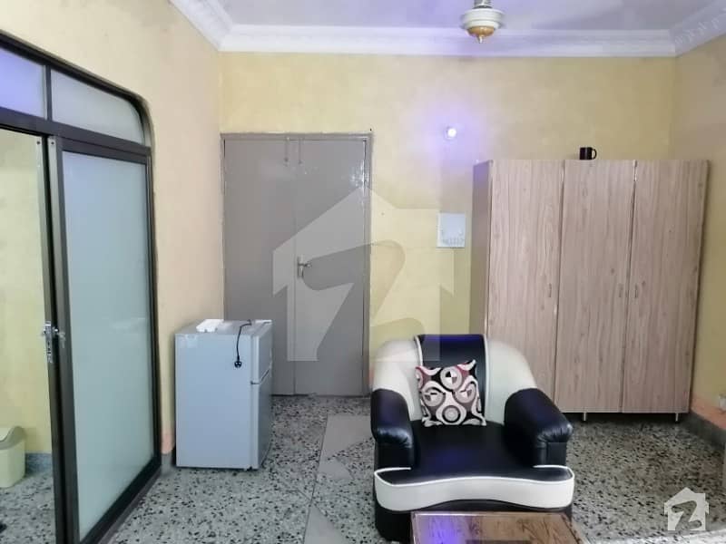 Furnished Room For Rent in G6