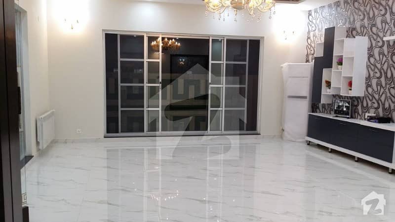 1 Kanla Brand New Stylish Portion For Rent In Bahria Town Lahore