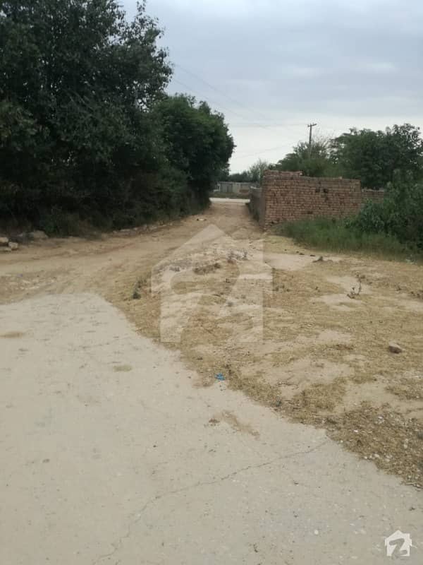 پنڈ جھٹلا راولپنڈی میں 2.25 کنال رہائشی پلاٹ 90 لاکھ میں برائے فروخت۔