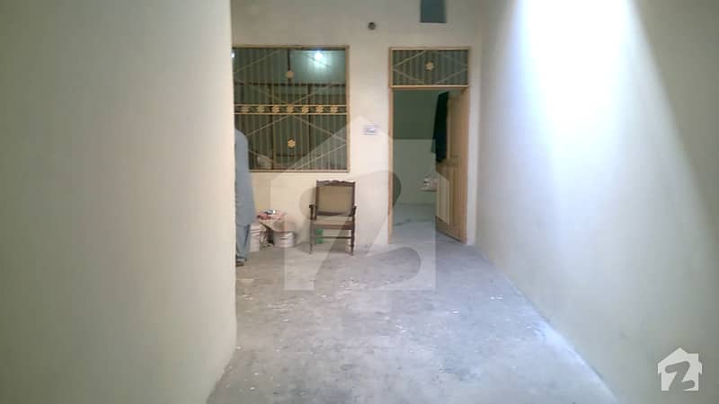امیرالدین پشاور میں 3 کمروں کا 2 مرلہ مکان 27 لاکھ میں برائے فروخت۔