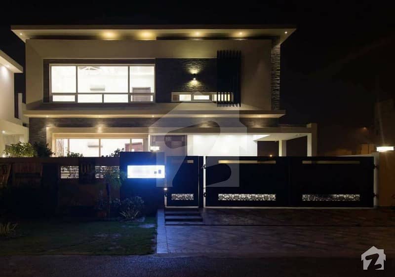 1 kanal Brand NEw Designer House For Rent Near Giga Mall