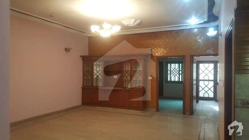 200 Sq. yd House For Rent At Kaneez Fatima Society