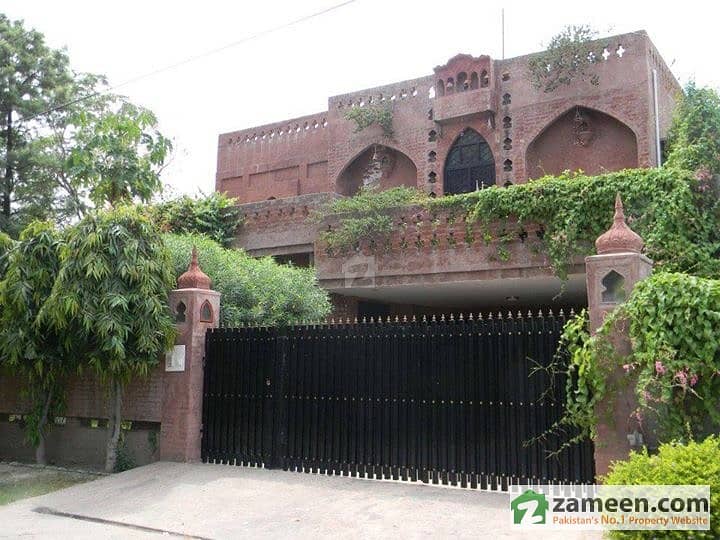 1 Kanal Antique Artistic House With Top Roof Garden In DHA Phase 2 1 Kanal Antique Artistic House With Top Roof Garden In DHA Phase 2