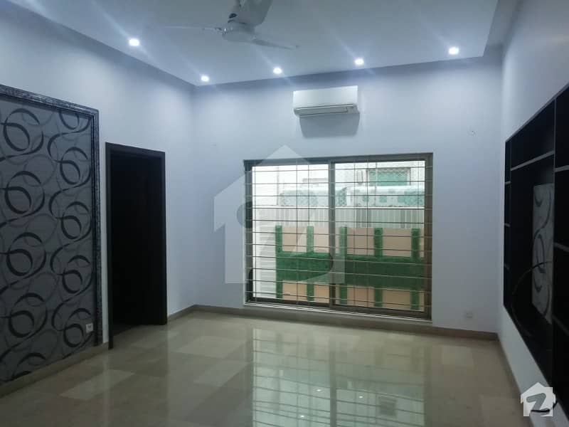 Luxuries Location 1 Kanal Bungalow For Rent Phase 4 Luxuries Location 1 Kanal Bungalow For Rent Phase 4