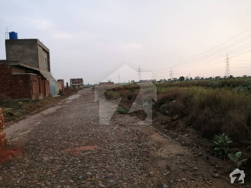3 MARLA COMMERCIAL PLOT FOR SALE  ON MAIN CHAKRI ROAD IN KHANIAL