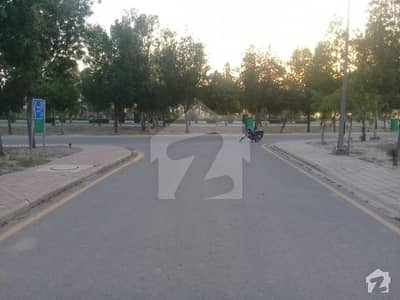 بحریہ ٹاؤن رفیع بلاک بحریہ ٹاؤن سیکٹر ای بحریہ ٹاؤن لاہور میں 5 مرلہ رہائشی پلاٹ 55 لاکھ میں برائے فروخت۔ بحریہ ٹاؤن رفیع بلاک بحریہ ٹاؤن سیکٹر ای بحریہ ٹاؤن لاہور میں 5 مرلہ رہائشی پلاٹ 55 لاکھ میں برائے فروخت۔
