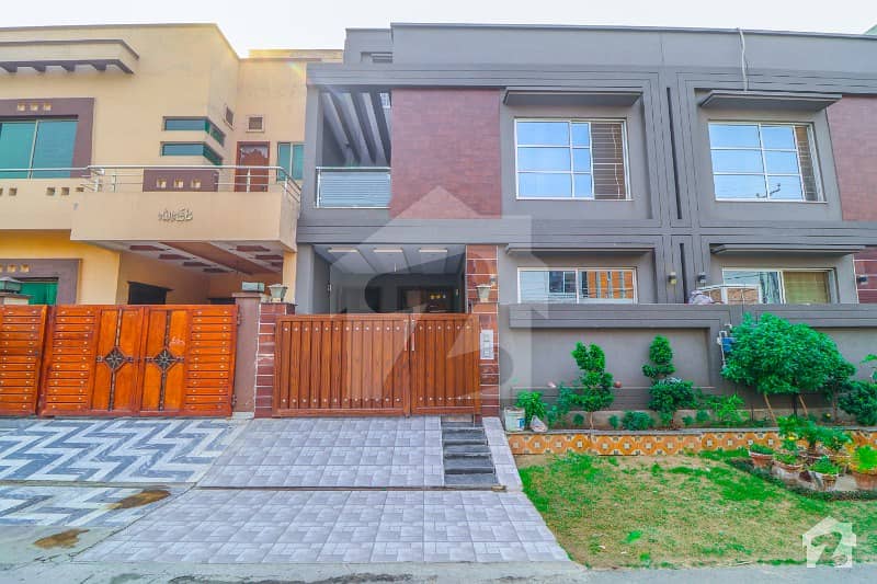 Modern Straight Line 10 Marla Solid Bungalow For Sale