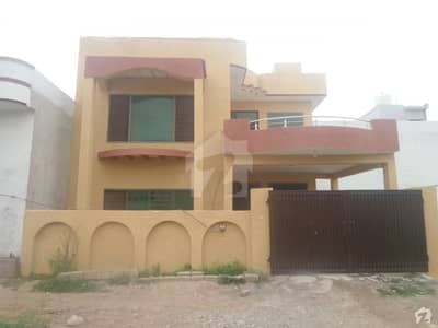 Well-Built House Is Available On Good Location Well-Built House Is Available On Good Location