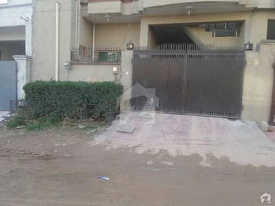 Well-Built House Is Available On Good Location Well-Built House Is Available On Good Location