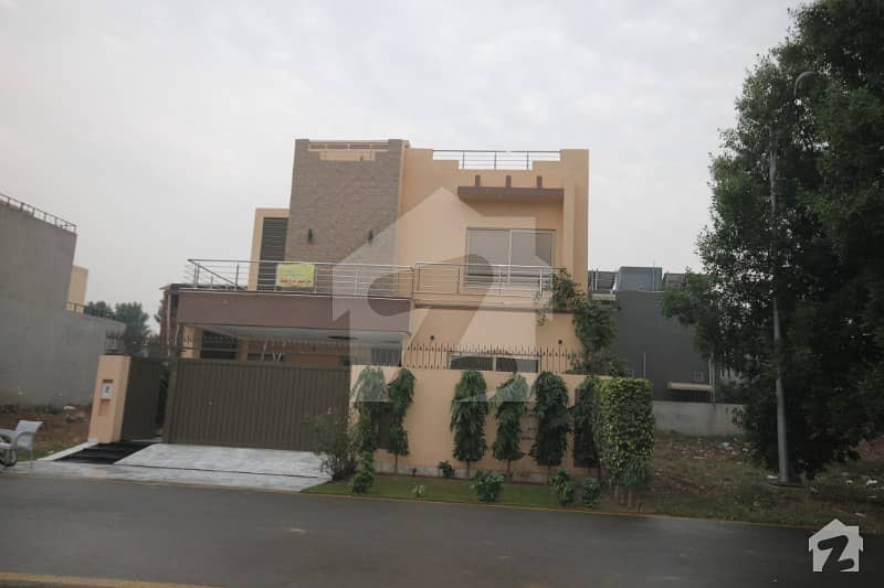 10 Marla House For Sale In DHA Phase 8 - Block C