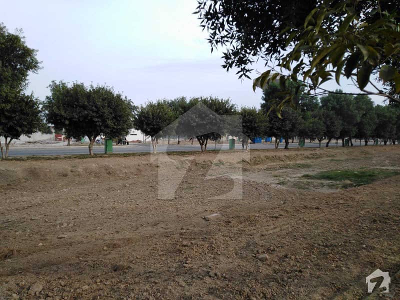 Boulevard 5 Marla Commercial Plot Available for Sale in Bahria Town Lahore