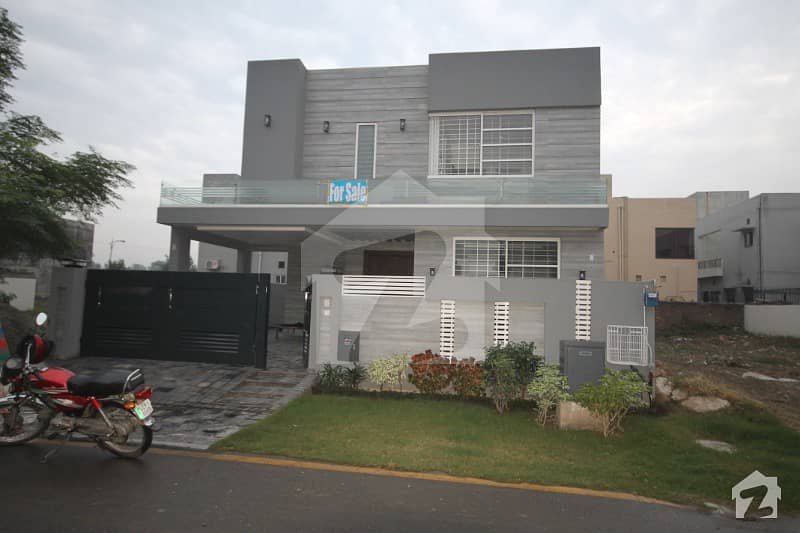 House For Sale In Park View Phase 8