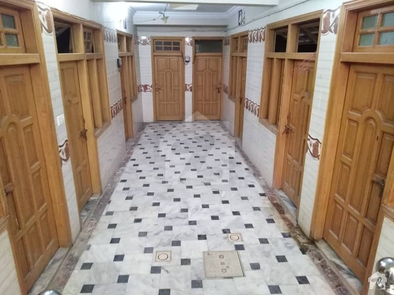 صدر پشاور میں 1 کمرے کا 1 مرلہ کمرہ 6 ہزار میں کرایہ پر دستیاب ہے۔
