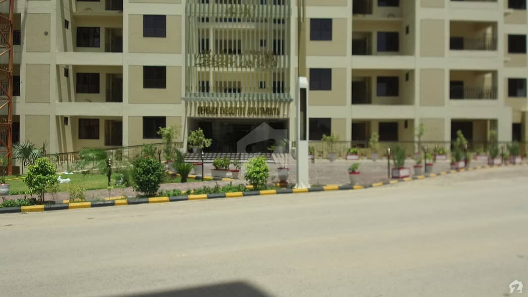 Defence Executive Apartment Al Ghurair Giga DHA phase 2