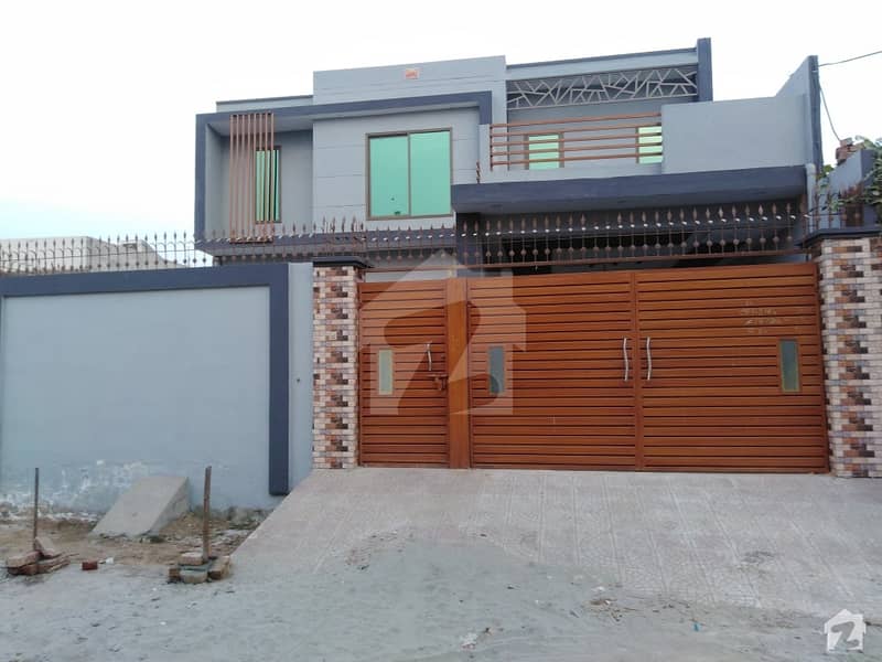 زکریا ٹاؤن ملتان میں 3 کمروں کا 7 مرلہ مکان 1.1 کروڑ میں برائے فروخت۔
