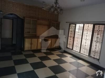 شیراز ولاز لاہور میں 3 کمروں کا 10 مرلہ مکان 40 ہزار میں کرایہ پر دستیاب ہے۔