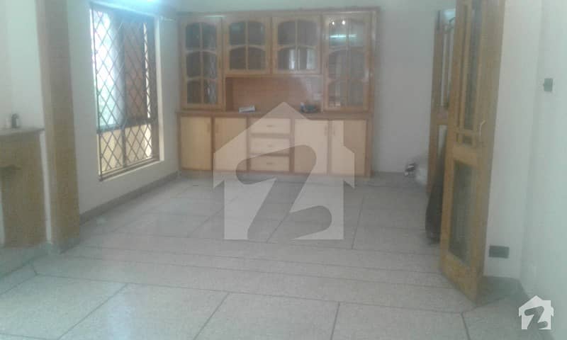 G-11 30 X 60 Good Location House For Sale