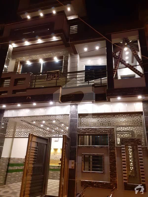 شادباغ لاہور میں 6 کمروں کا 7 مرلہ مکان 2.9 کروڑ میں برائے فروخت۔